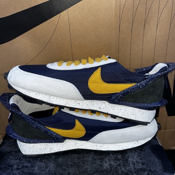 NEW Nike Daybreak Undercover CJ3295 400 Obsidian Gold Men Size 9, Women 10.5 main image 4